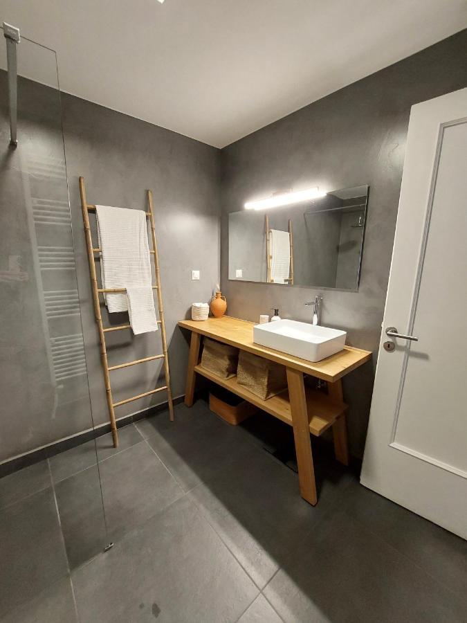 Christina-Anna Athens City Center Walking Distance To Everywhere And Acropolis, In One Of The Most Favorable Locations By National Gardens And Zoo, Hellenic Parliament In Syntagma And Stylish Exquisite Kolonaki Cozy Renovated Apartment Екстер'єр фото